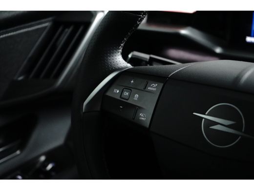 Opel Grandland 1.2 Turbo Hybrid GS / Navigatie / 360 Camera / Head-up display / Keyless / Parkeersensoren / Stuu... ActivLease financial lease