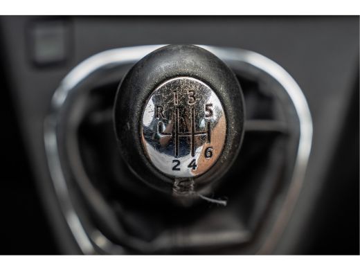 Opel Vivaro 1.6 CDTI L2H1 | DC 5-Zits | LED | Camera | Airco | Trekhaak ActivLease financial lease