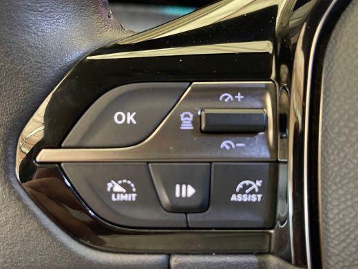 Peugeot 308 SW 1.2 PureTech Allure Camera | Adaptieve Cruise | Parkeersensoren | 17" Lichtmetaal | Navigatie ... ActivLease financial lease