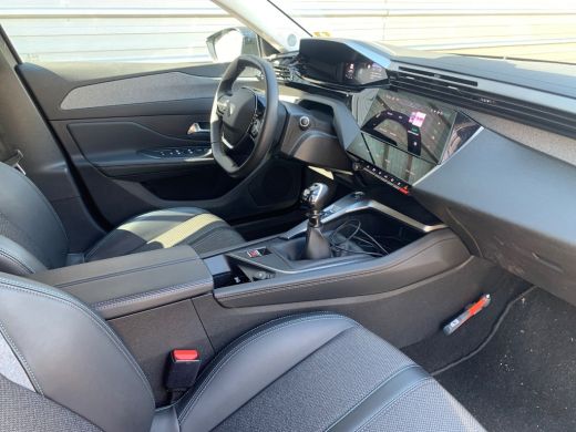 Peugeot 308 SW 1.2 PureTech Allure Camera | Adaptieve Cruise | Parkeersensoren | 17" Lichtmetaal | Navigatie ... ActivLease financial lease