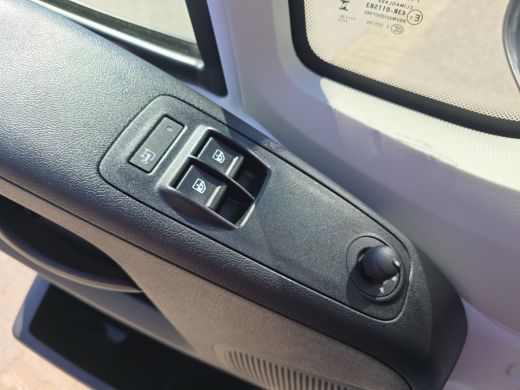 Peugeot Boxer 2.2 BlueHDi L2 H2 - 140 Pk - Euro 6 - Airco - Cruise Control ActivLease financial lease