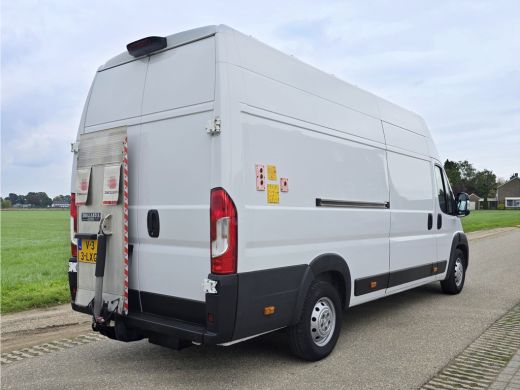 Peugeot Boxer 435 2.2 BlueHDi L4 H3 - 165 Pk - Euro 6 - Airco - ParkeerCamera - Laadklep ActivLease financial lease