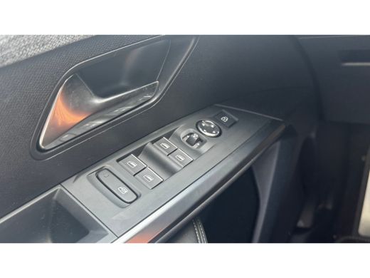 Peugeot e-3008 73KWH GT AVANTAGE 214PK / NAVI / LEDER / CLIMA / FULL-LED / 20" LMV / KEYLESS / WARMTEPOMP / 360&deg;... ActivLease financial lease