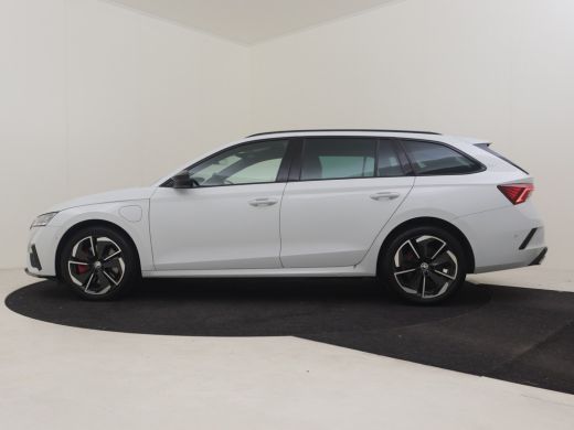 Skoda Octavia Combi 1.4 TSI RS iV PHEV Business 245PK DSG/AUTO | Elektr. Stoel incl MEmory l Head-up display | ... ActivLease financial lease