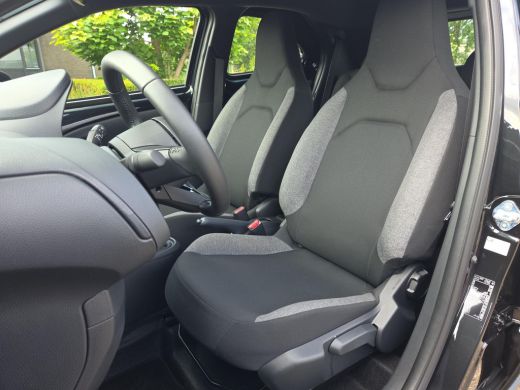 Toyota Aygo 1.0 VVT-i MT Play | BTW Auto | Apple CarPlay | Adapt. Cruise | Rijklaar incl. garantie | ActivLease financial lease