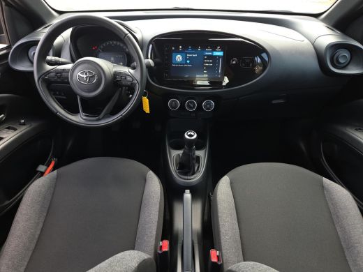 Toyota Aygo 1.0 VVT-i MT Play | BTW Auto | Apple CarPlay | Adapt. Cruise | Rijklaar incl. garantie | ActivLease financial lease