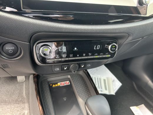 Toyota Aygo Hybrid 115 envy ActivLease financial lease