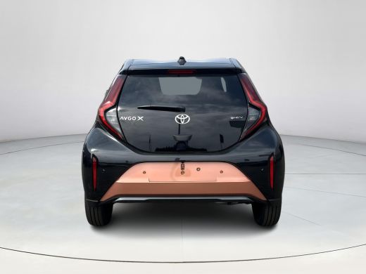 Toyota Aygo Hybrid 115 envy ActivLease financial lease
