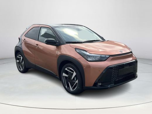 Toyota Aygo Hybrid 115 envy ActivLease financial lease