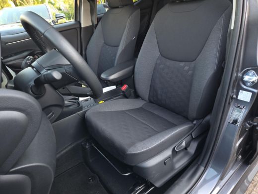 Toyota Yaris 1.5 Hybrid 115 Dynamic Comfort Pack | NL Auto | Parkeersens. | Blindspot | Rijklaar incl. garantie | ActivLease financial lease