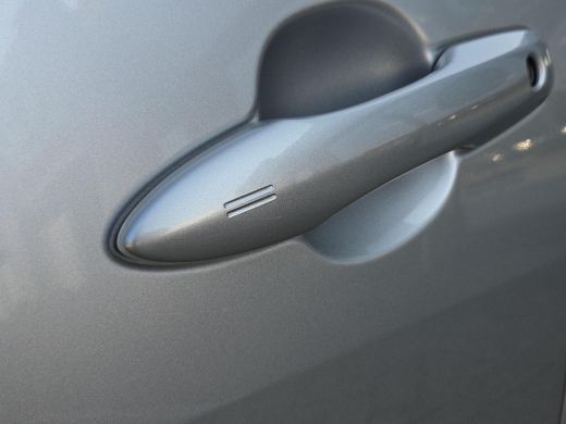 Toyota Yaris 1.5 Hybrid 115 First Edition | NL Auto | BTW | Apple CarPlay | Rijklaar incl. garantie | ActivLease financial lease