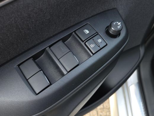 Toyota Yaris 1.5 Hybrid 115 First Edition | NL Auto | BTW | Apple CarPlay | Rijklaar incl. garantie | ActivLease financial lease