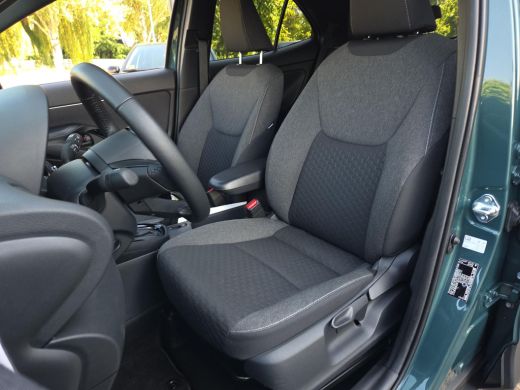 Toyota Yaris Cross 1.5 Hybrid 115 Dynamic Comfort Pack | NL Auto | BTW Auto | Apple CarPlay | Rijklaar incl. garantie | ActivLease financial lease