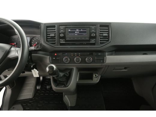 Volkswagen Crafter 2.0 TDI L3H3 140PK | 3000kg Trekgew. |  Airco | 3 Zits | Trekhaak | Elektrpakket ActivLease financial lease