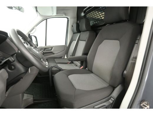 Volkswagen Crafter 2.0 TDI L3H3 140PK | 3000kg Trekgew. |  Airco | 3 Zits | Trekhaak | Elektrpakket ActivLease financial lease