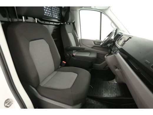 Volkswagen Crafter 2.0 TDI L3H3 140PK | 3000kg Trekgew. | Automaat | Airco | Cruise | Camera | Carplay | LED | Navi ... ActivLease financial lease