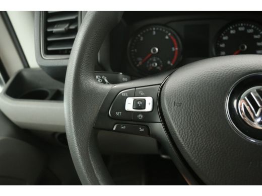 Volkswagen Crafter 2.0 TDI L3H3 140PK | 3000kg Trekgew. | Automaat | Airco | Cruise | Camera | Carplay | LED | Navi ... ActivLease financial lease