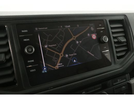 Volkswagen Crafter 2.0 TDI L3H3 140PK | 3000kg Trekgew. | Automaat | Airco | Cruise | Camera | Carplay | LED | Navi ... ActivLease financial lease