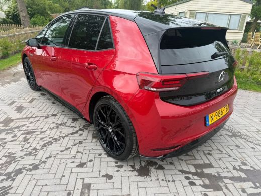 Volkswagen ID.3 Pure 45 kWh 150 pk | Steunhaak | Apple Carplay | Black Pakket | ActivLease financial lease