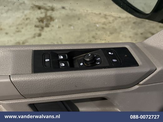 Volkswagen Transporter 2.0 TDI 150pk L2H1 Euro6 Airco | Camera | Apple Carplay | 2500kg Trekhaak | Cruisecontrol Android... ActivLease financial lease