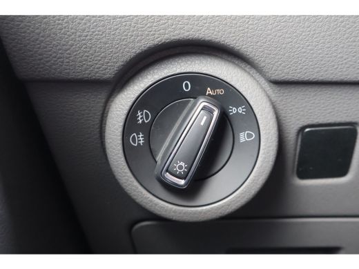 Volkswagen Transporter 2.0 TDI L1 H1 4Motion Automaat Bulli ActivLease financial lease