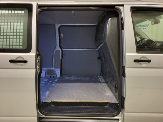 Volkswagen Transporter 2.0TSI 150pk L2/H1 Trekhaak Benzine! ActivLease financial lease