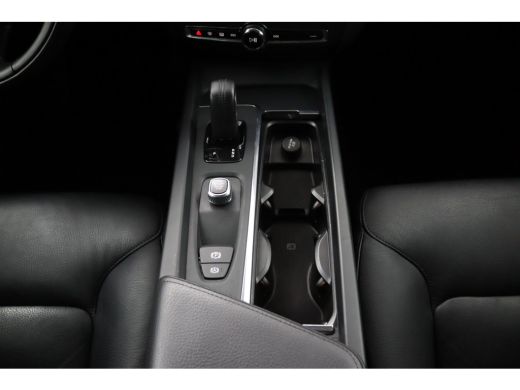 Volvo  V60 2.0 B3 Advantage | Leder | Adaptive Cruise | BLIS | Trekhaak | Camera | CarPlay/Android Auto | St... ActivLease financial lease