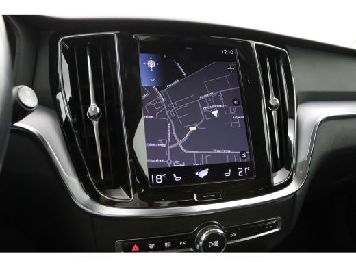 Volvo  V60 2.0 B3 Advantage | Leder | Adaptive Cruise | BLIS | Trekhaak | Camera | CarPlay/Android Auto | St... ActivLease financial lease
