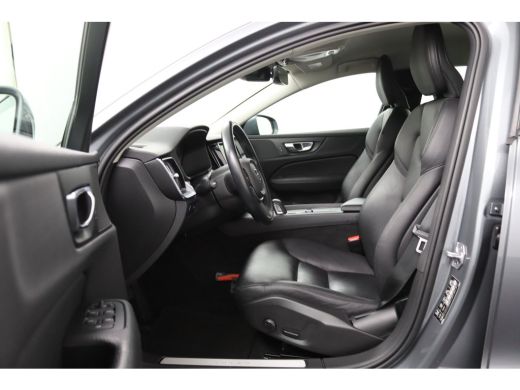 Volvo  V60 2.0 B3 Advantage | Leder | Adaptive Cruise | BLIS | Trekhaak | Camera | CarPlay/Android Auto | St... ActivLease financial lease