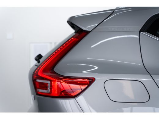 Volvo  XC40 T5 262PK Plus Bright | HK Audio | Memory | Cruise | Stoel&Stuur Verw. | 18'' ActivLease financial lease