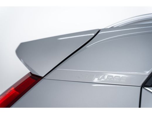 Volvo  XC40 T5 262PK Plus Bright | HK Audio | Memory | Cruise | Stoel&Stuur Verw. | 18'' ActivLease financial lease