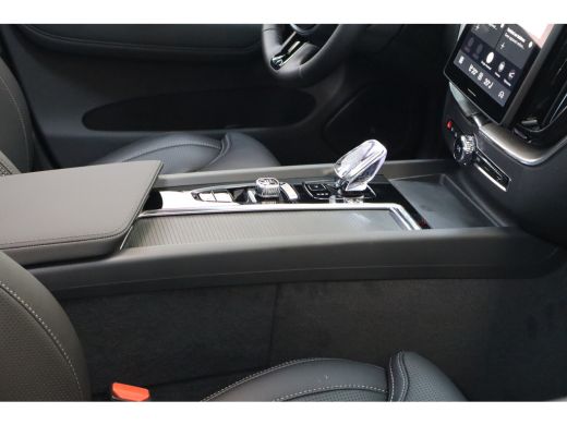 Volvo  XC60 T8 406PK Ultra Executive Black Edition | Luchtvering | B&W Audio | 360 | Gelam Glas | Getint Glas... ActivLease financial lease
