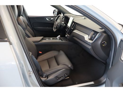 Volvo  XC60 T8 406PK Ultra Executive Black Edition | Luchtvering | B&W Audio | 360 | Gelam Glas | Getint Glas... ActivLease financial lease