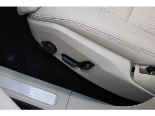 Volvo  XC60 T8 406PK Ultra Executive Edition Bright | Luchtvering | B&W Audio | Gelam Glas | Massage | 360 ActivLease financial lease
