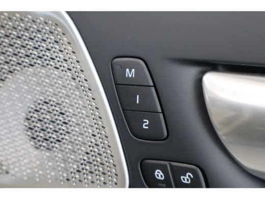 Volvo  XC60 T8 406PK Ultra Executive Edition Bright | Luchtvering | B&W Audio | Gelam Glas | Massage | 360 ActivLease financial lease