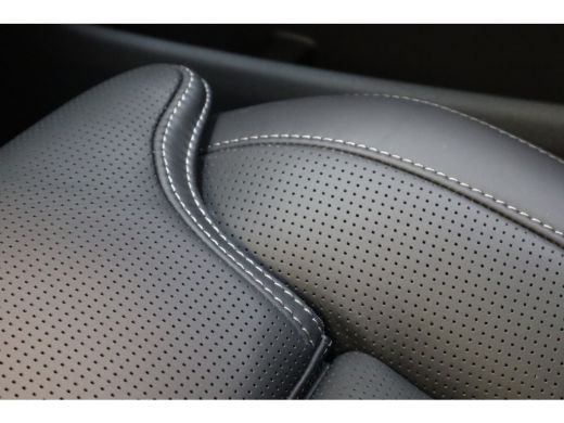 Volvo  XC60 T8 406PK Ultra Executive Edition Dark | Executive | Luchtvering | B&W | 22" | Massage | HUD ActivLease financial lease