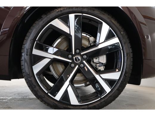 Volvo  XC60 T8 406PK Ultra Executive Edition Dark | Executive | Luchtvering | B&W | 22" | Massage | HUD ActivLease financial lease