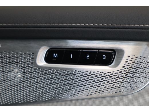 Volvo  XC90 HEICO T8 406PK AWD Ultra Dark Executive | B&W | 22" | Luchtvering | Massage/ventilatie | Alu inleg ActivLease financial lease