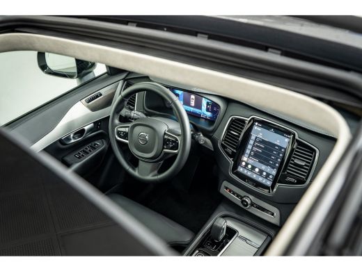 Volvo  XC90 T8 455PK Ultimate Dark | Luchtvering | HK Audio | Trekhaak | Getint Glas | 360 | Guard Alarm | 20'' ActivLease financial lease