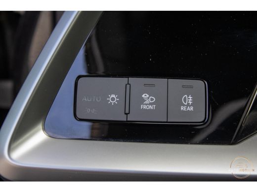 Audi A3 Sportback 40 TFSIe Edition PANO LED CAMERA PARKEER LEDER ActivLease financial lease