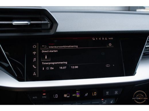 Audi A3 Sportback 40 TFSIe Edition PANO LED CAMERA PARKEER LEDER ActivLease financial lease
