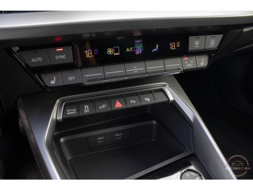Audi A3 Sportback 40 TFSIe Edition PANO LED CAMERA PARKEER LEDER ActivLease financial lease