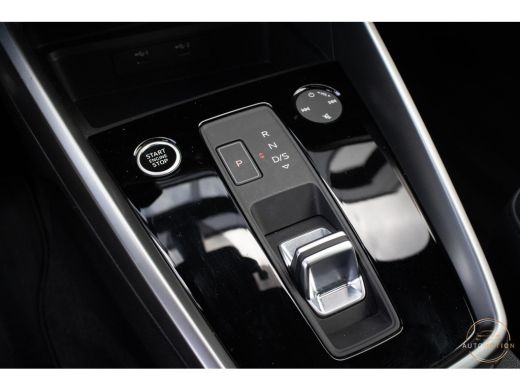 Audi A3 Sportback 40 TFSIe Edition PANO LED CAMERA PARKEER LEDER ActivLease financial lease