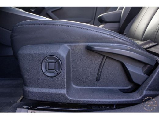 Audi A3 Sportback 40 TFSIe Edition PANO LED CAMERA PARKEER LEDER ActivLease financial lease