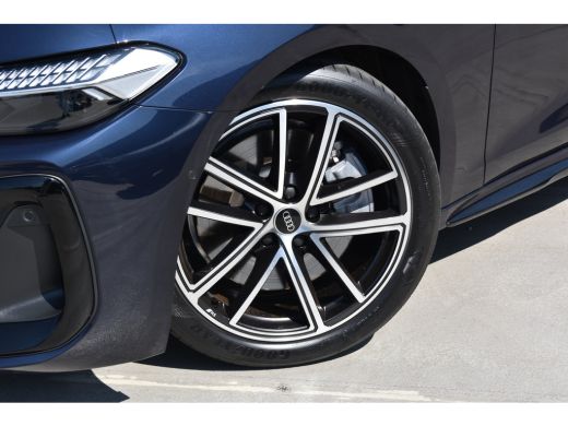 Audi A5 Avant 2.0 e-hybrid quattro 299pk S edition | S-Line in- en exterieur | Tech Pakket Plus | Panoram... ActivLease financial lease