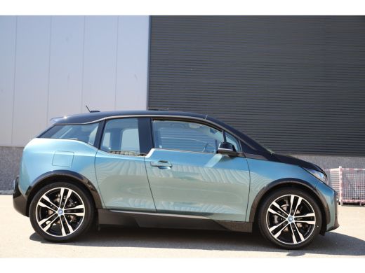 BMW i3 Executive 120Ah 42 kWh*Blue Ridge*/Sunroof/Leder/Carplay/W-pomp/Camera/20" ActivLease financial lease