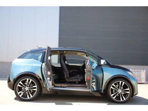 BMW i3 Executive 120Ah 42 kWh*Blue Ridge*/Sunroof/Leder/Carplay/W-pomp/Camera/20" ActivLease financial lease