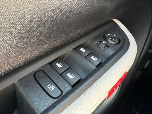 Citroën &euml;-C3 Max 113pk 44 kWh Navigatie/Camera/Parkeerhulp/Carplay-android ActivLease financial lease