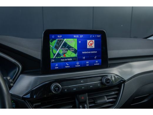 Ford Kuga 2.5 PHEV Titanium | 100% dealer o.h. | Trekhaak | Adaptieve cruise | Standkachel | Parkeercamera ... ActivLease financial lease