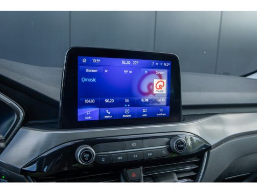 Ford Kuga 2.5 PHEV Titanium | 100% dealer o.h. | Trekhaak | Adaptieve cruise | Standkachel | Parkeercamera ... ActivLease financial lease
